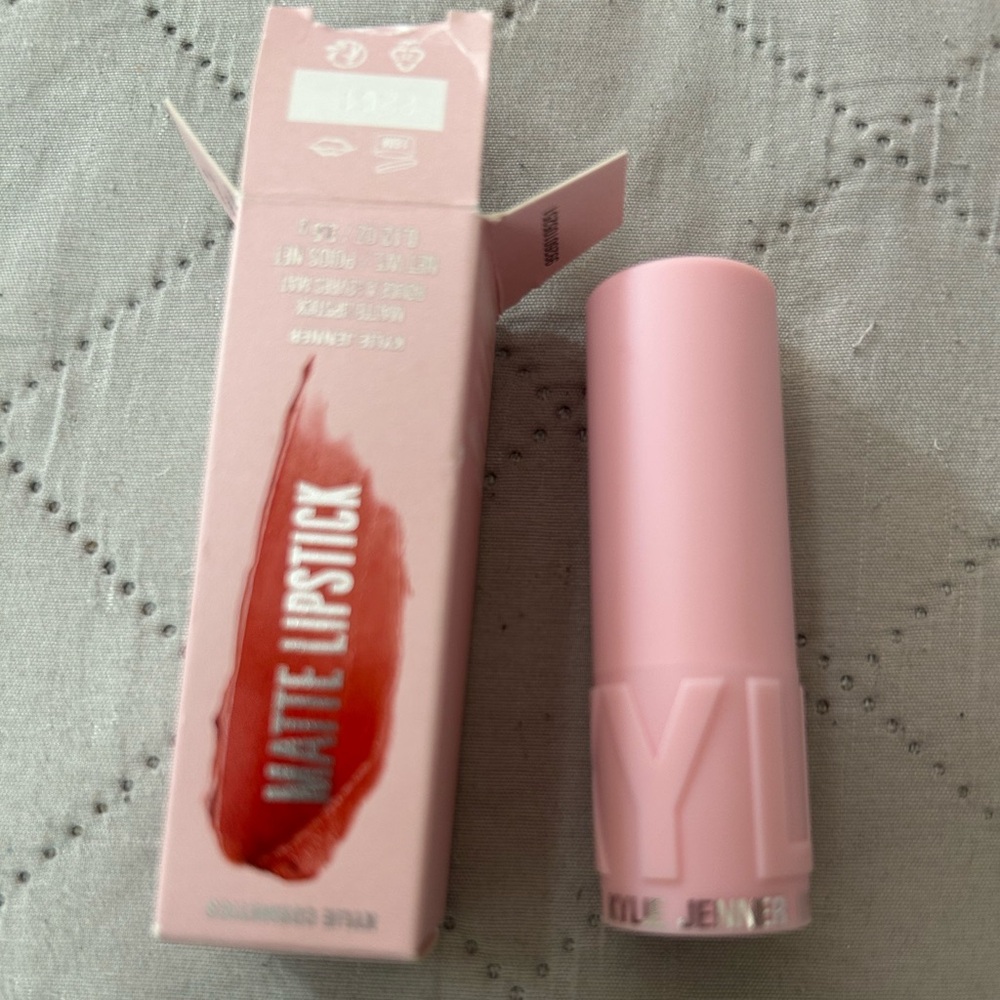 Kylie Jenner Matte Lipstick - Blushing Babe NIB